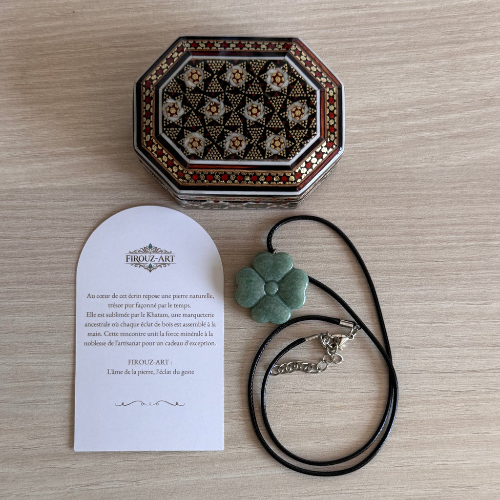 Coffret en Khatam persan avec pendentif en fleur de jade sculptée à la main - FIROUZ ART