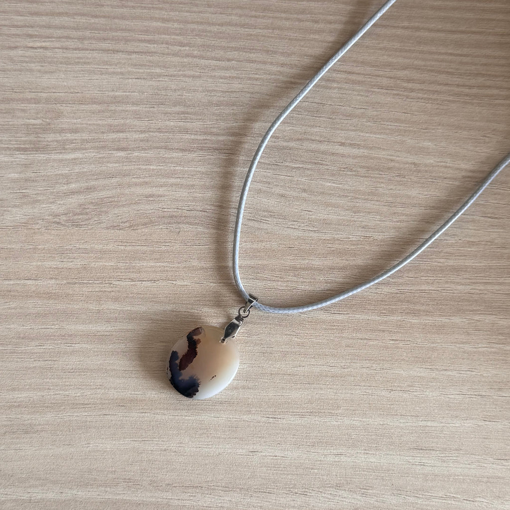 Collier en agate naturelle aux motifs uniques – FIROUZ ART