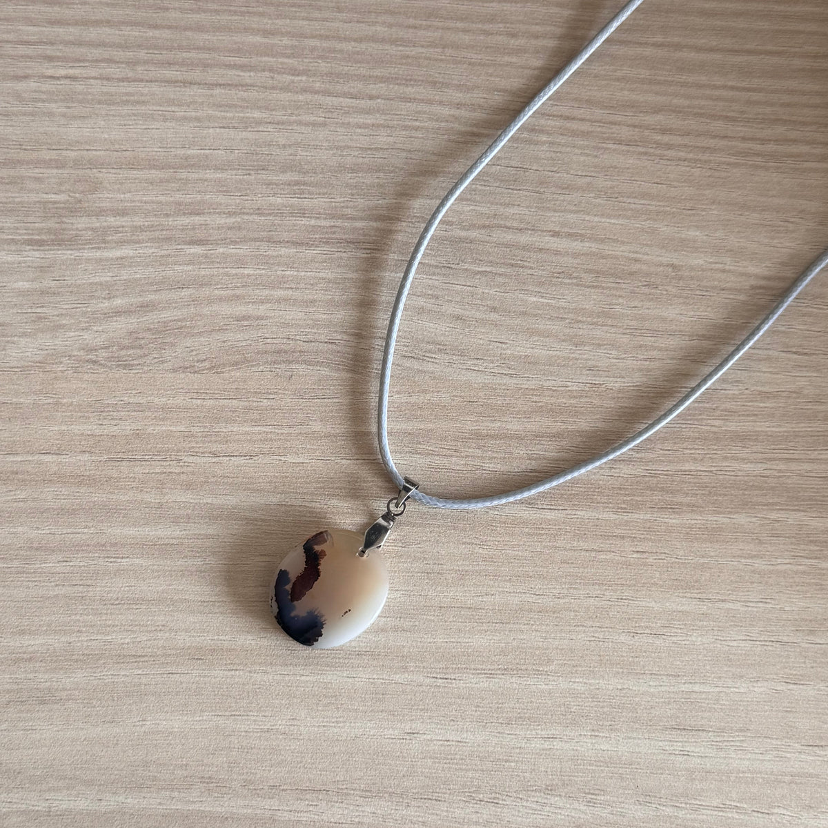 Collier en agate naturelle aux motifs uniques – FIROUZ ART