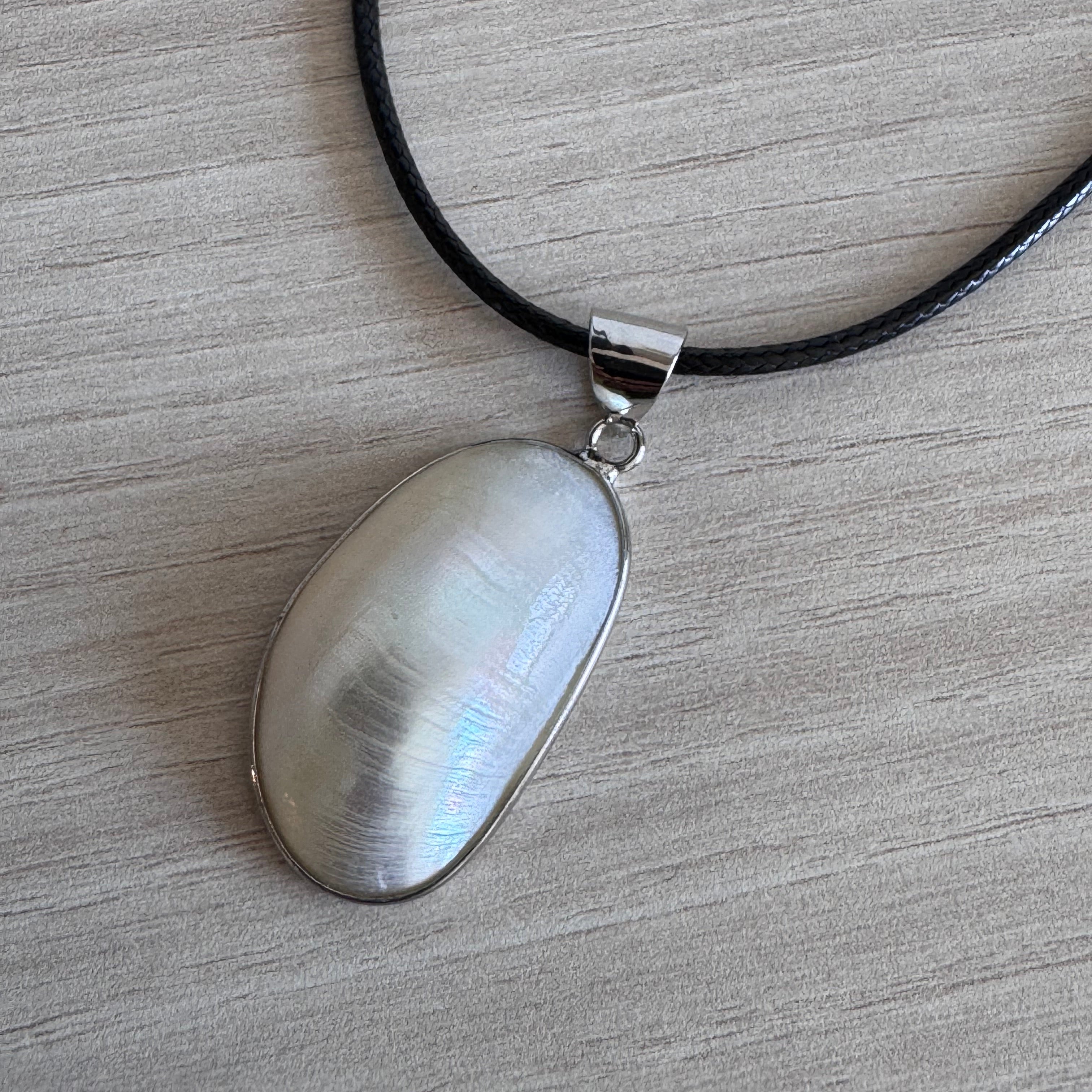 Natural White Pearl Box